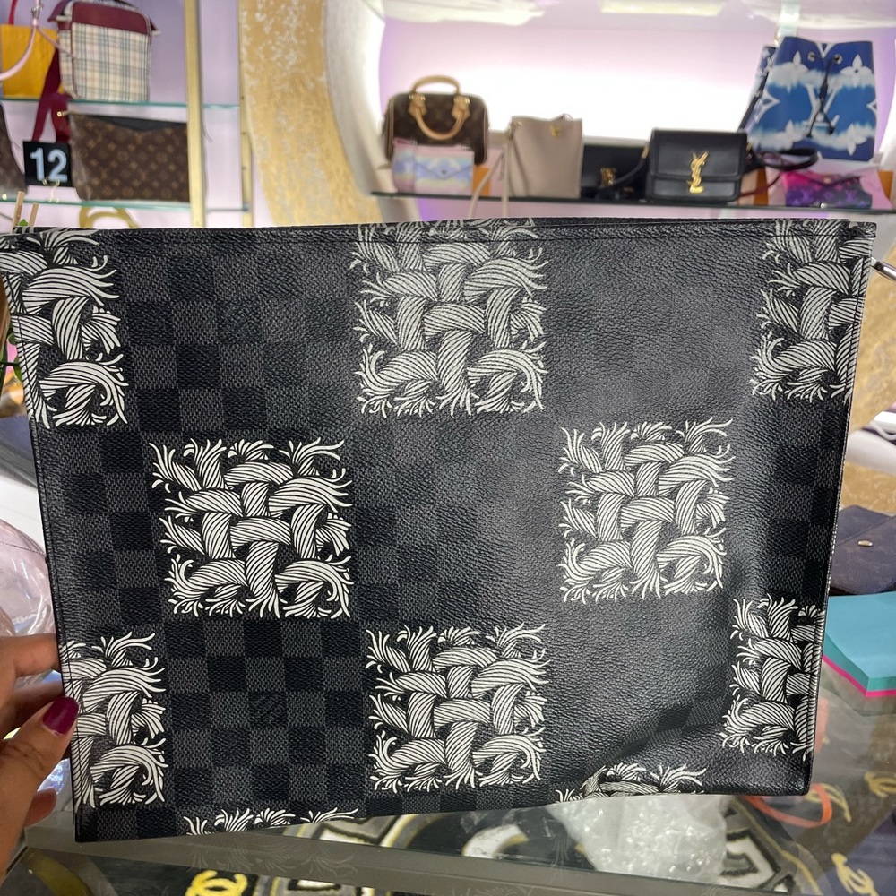 Toiletries lv limited edition